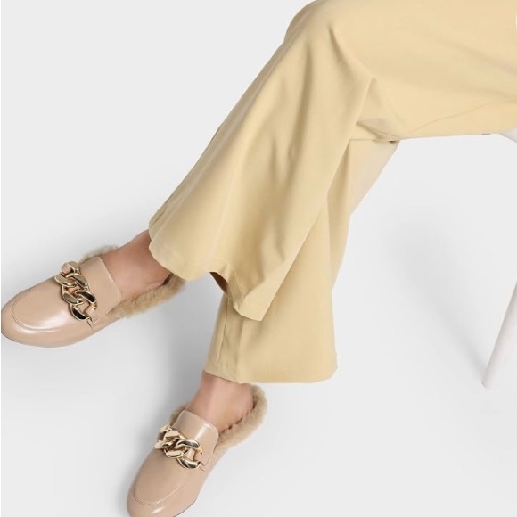 ๐ DREAM PAIRS Chain Loafer Mules with Fur Closed Toe Slip On With ๐ฆ - Picture 1 of 12